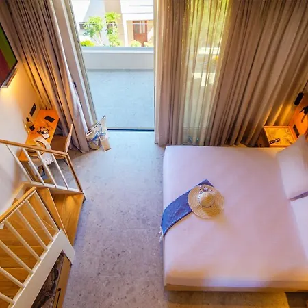Relax Hotel Palaiochora Exterior photo