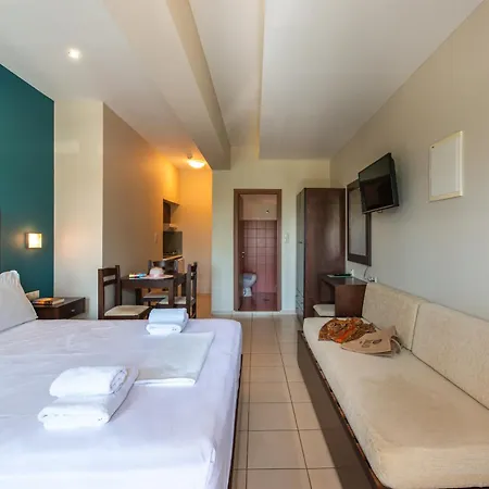 Relax Hotel Palaiochora Exterior photo